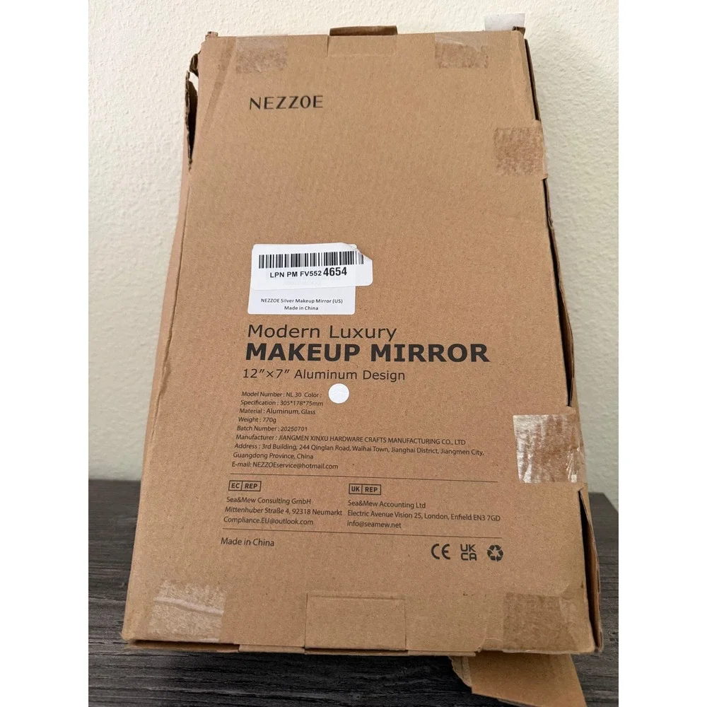 NEZZOE Modern Luxury Makeup Mirror‎ 12x7 Silver Aluminum Frameless HD Glass NL30